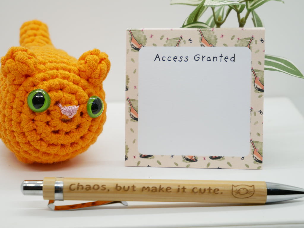 Simba Sticky Notes & Engraved Bamboo Pen Desk Set – Cat Lover Stationery